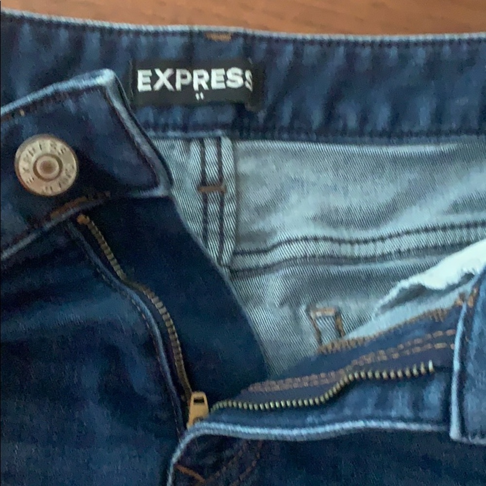 Shorts - Picture 4 of 4